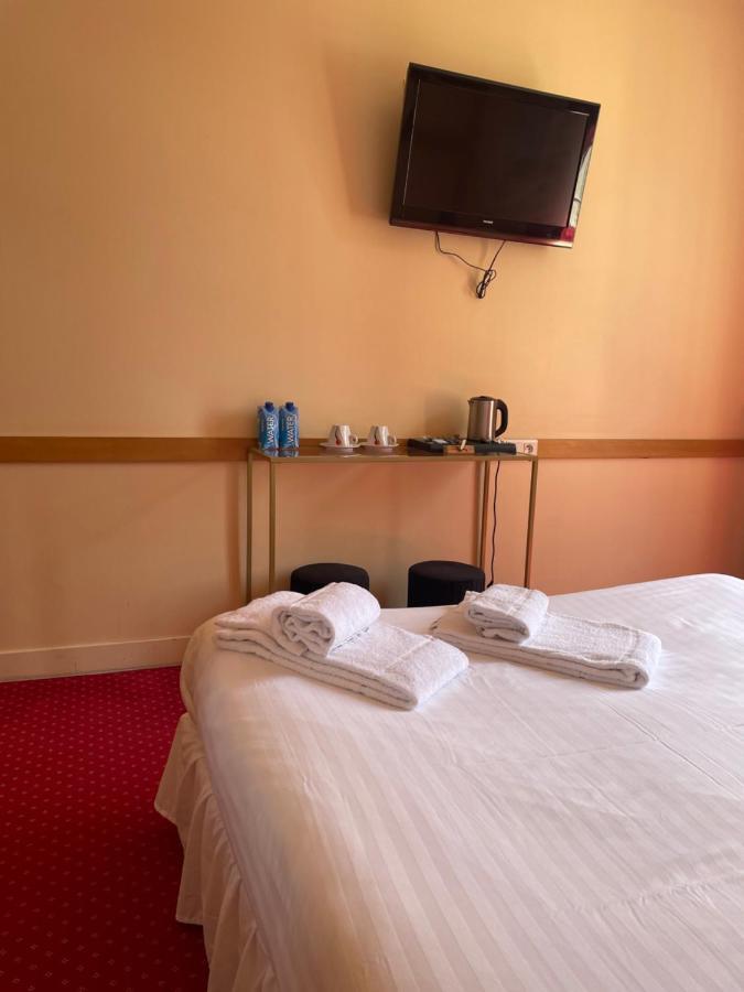 Hotel La Capitainerie ชาโตเนิฟ-ซูร์-ลัวร์ ภายนอก รูปภาพ